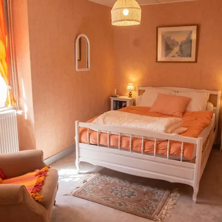 Prázdninový dům Maison Charmante A Avec Vue Sur Jardin Les Junies