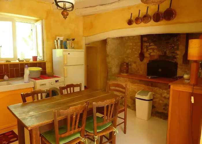 Maison Charmante A Avec Vue Sur Jardin