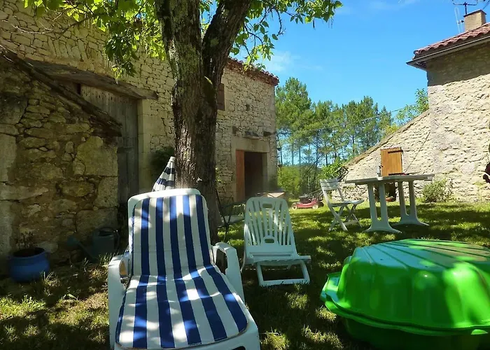 Feriehus Maison Charmante A Avec Vue Sur Jardin Les Junies
